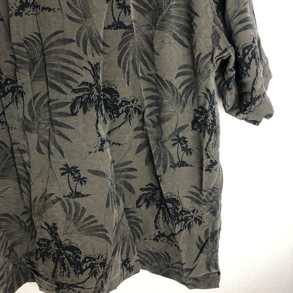 Tommy Bahama Short Sleeves 100% silk shirt Sz M - Picture 6 of 7